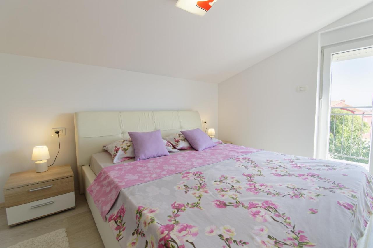 Apartments Goran By Rent Istria Umag Bagian luar foto