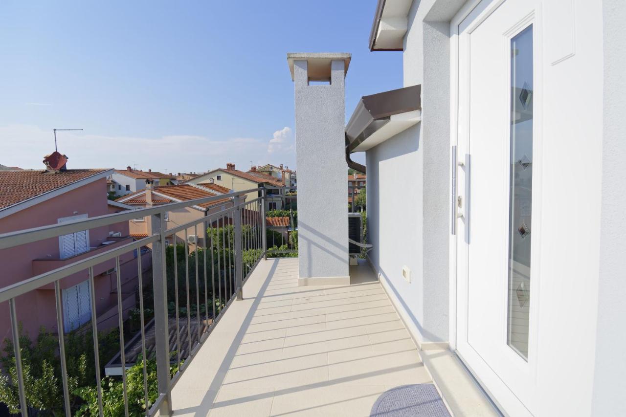 Apartments Goran By Rent Istria Umag Ruang foto